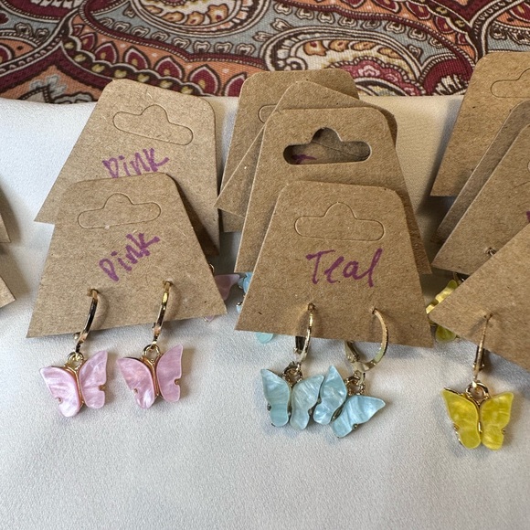 NWT BUTTERFLY HUGGIES 🦋NEW COLORS ADDED! 🔥🔥HP🔥🔥 - Picture 6 of 11